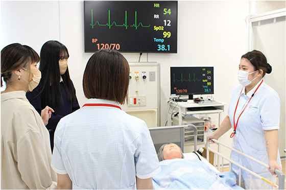 看護学部の模擬講義の様子